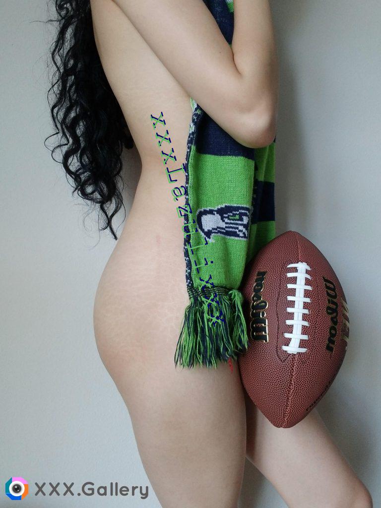 Blue Friday Go Hawks Whats your favorite team f oc