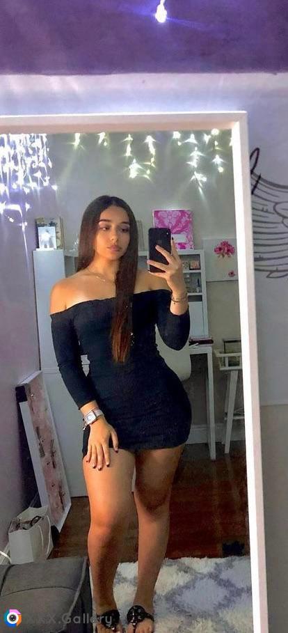 Come give me some dick in this dress