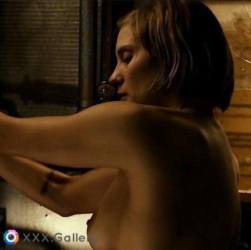 Katee Sackhoff in Riddick