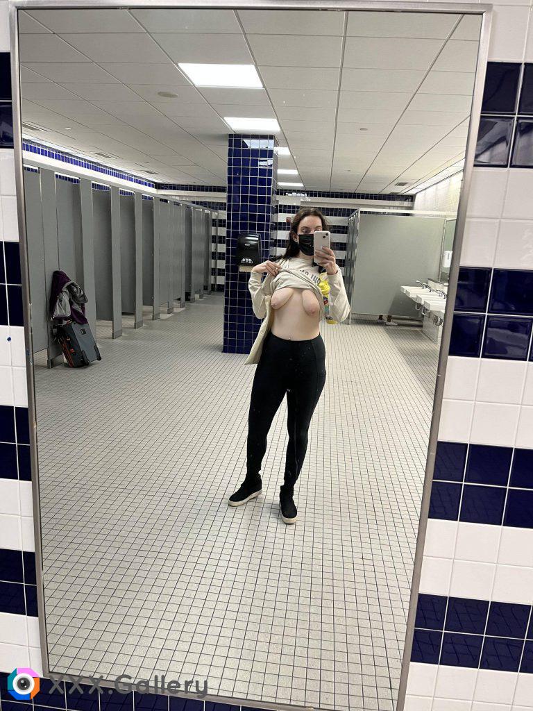 Airport Bathroom [img]