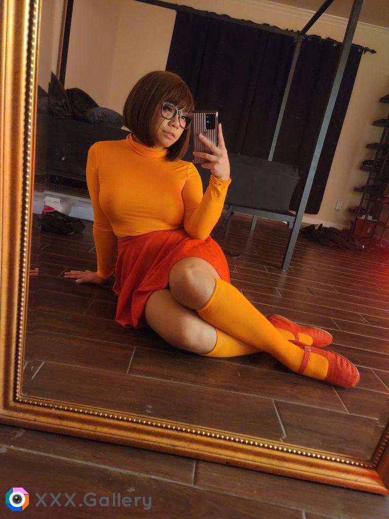 Have a mystery to solve Busty Asian Velma is at