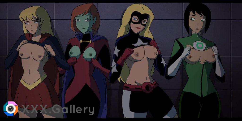 Miss Martian, Stargirl, Supergirl and a green lantern