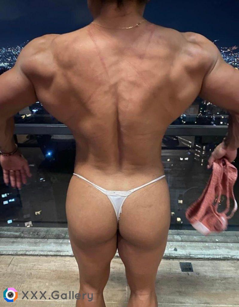 Who likes big backs?