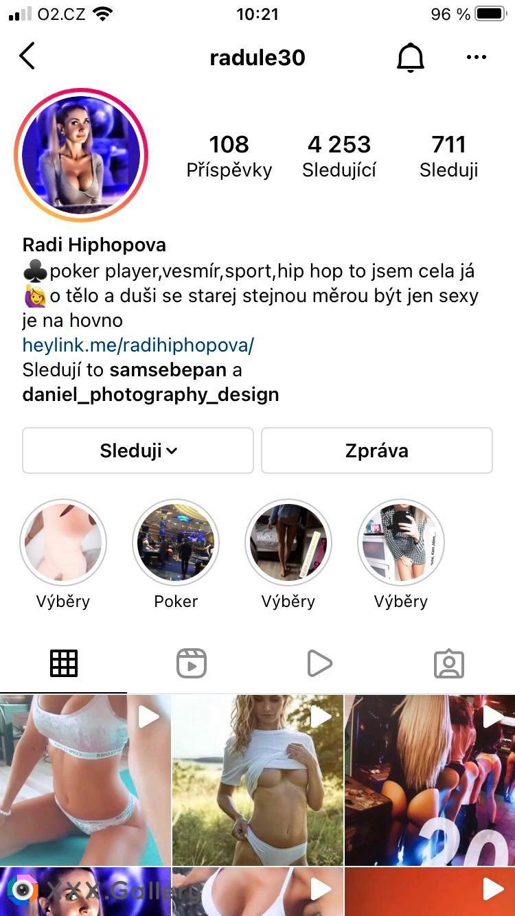 Máte někdo tuto milfku???