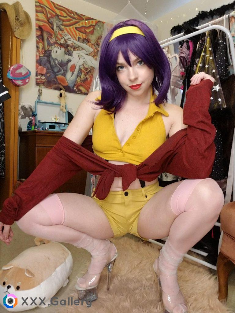 Mrs. Pineapple as Faye Valentine [On] Cowboy Bebop