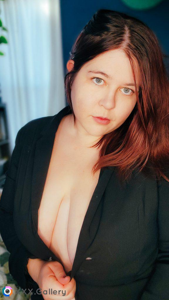 Happy National Science Fiction Day from curvy Scully [f]