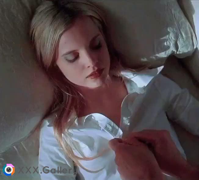 Mena Suvari American Beauty Xxx Gallery