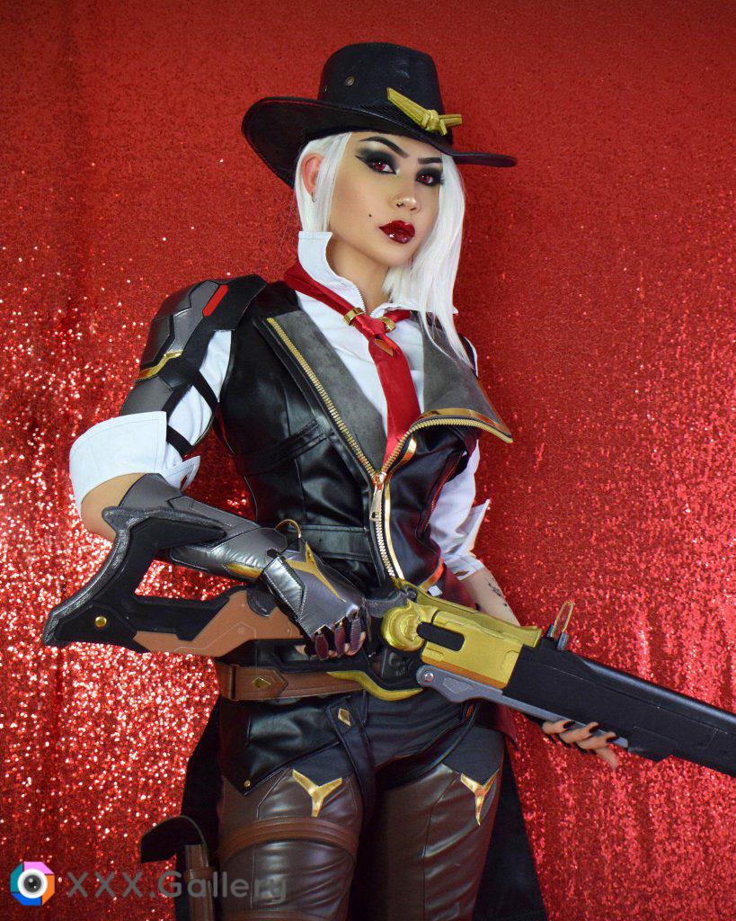 Ashe from Overwatch cosplay by Felicia Vox