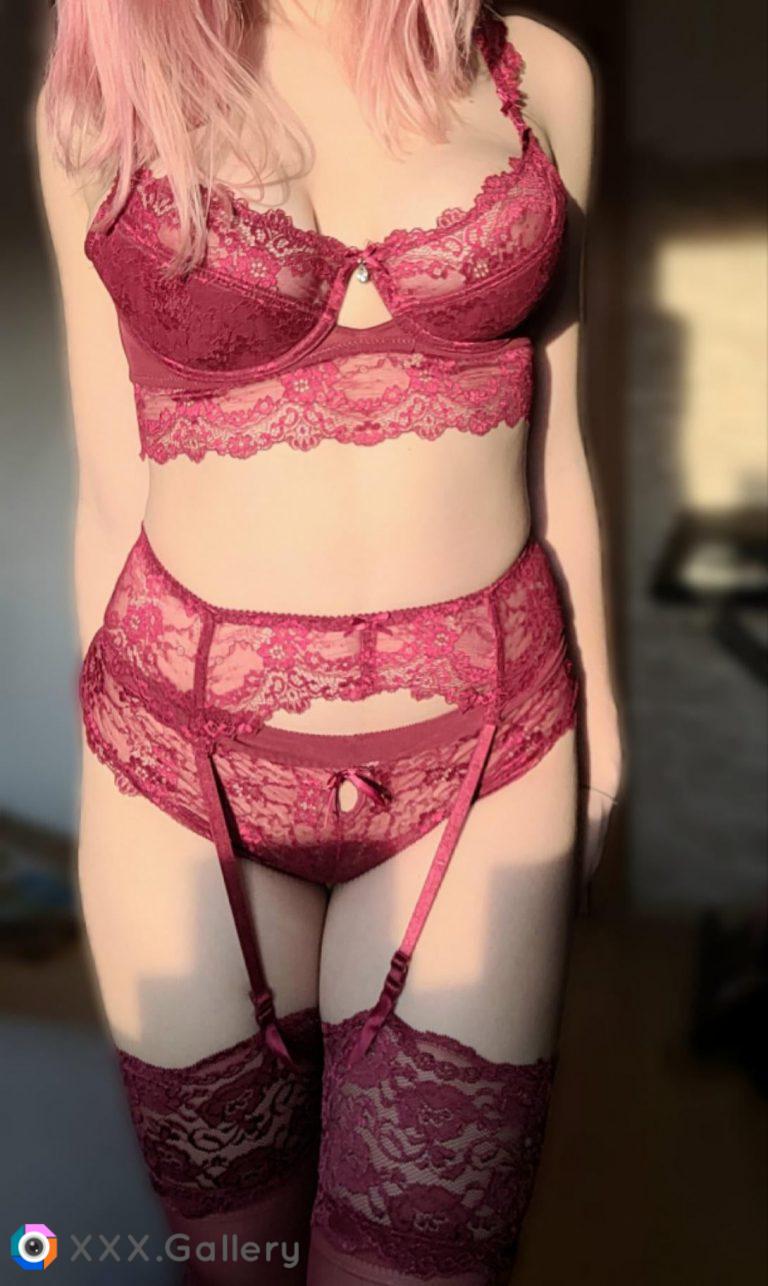 [F19] Zum Valentinstag mal in Dessous??