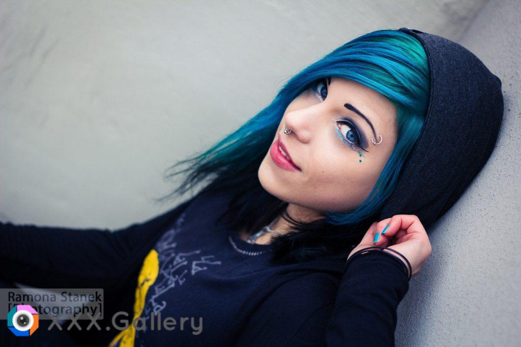 Cutie with blue hair under her hoodie