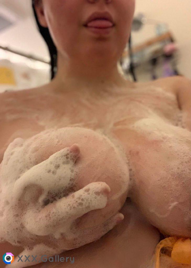 Sudsy