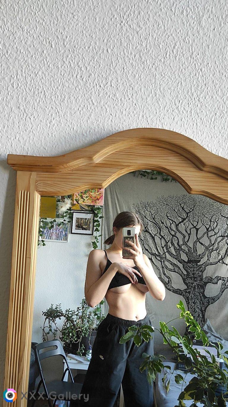 [f] guten morgen, heute schon gekommen?