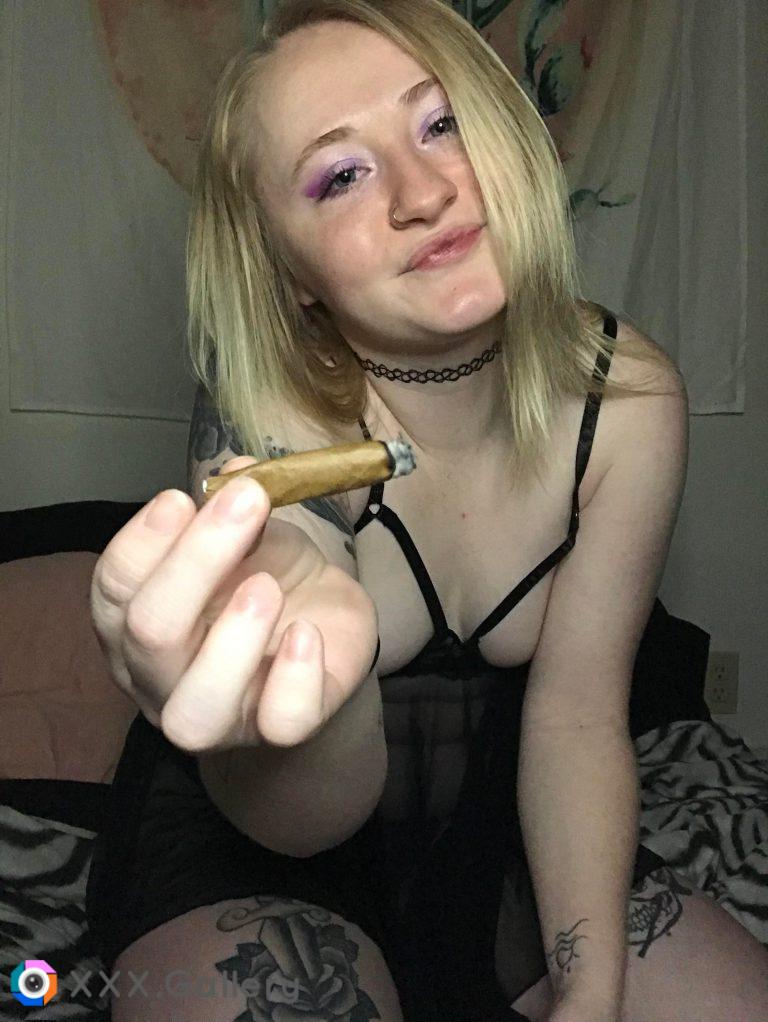 puff puff pass ? [F][23][oc]