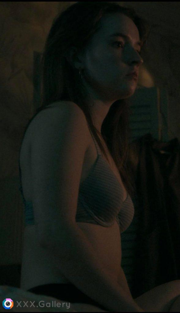 1649568427 Kaitlyn Dever