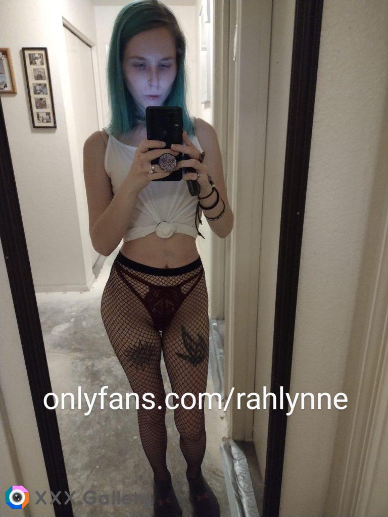 Wanna see a pale skinny goth chick with a jiggly booty and perfect handfuls of titties pose naked, play with herself, and fuck & suck her boyfriend? Want customs? Sub to my OF ?: Link on photo/in cmnts! 5% discount now!