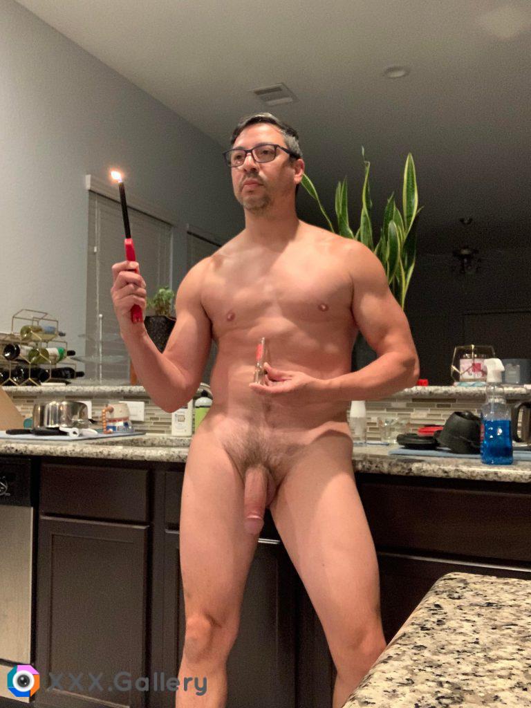 I can’t be the only one who blazes and cleans in the nude (M)