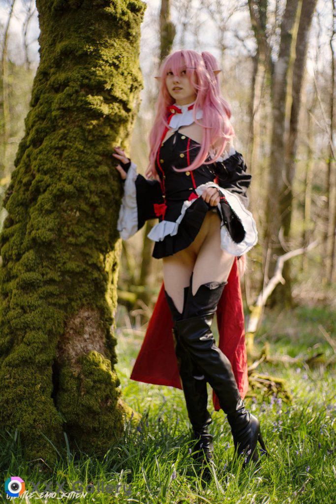 I did Krul Tepes cosplay outside! [F]