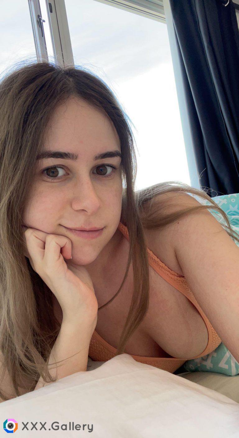 What do you think about my frex? Sexy? [22F]