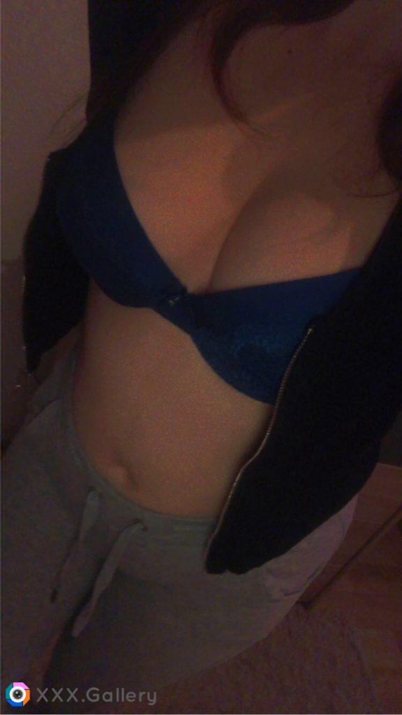 Bin ich erwünscht?☺️ (f18)