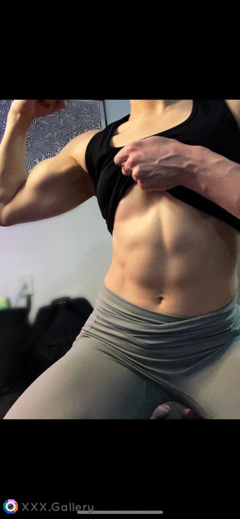 First post here. Just wanted to show off my abs after getting home from the gym. ;)