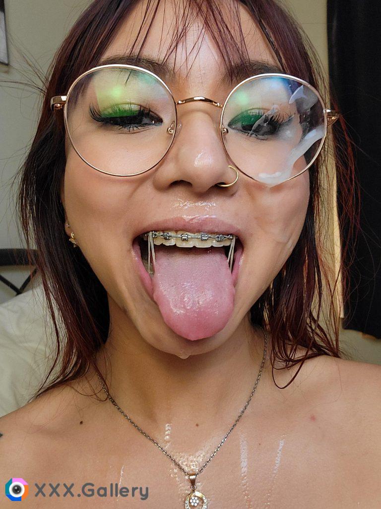 Cum all over my braces ?