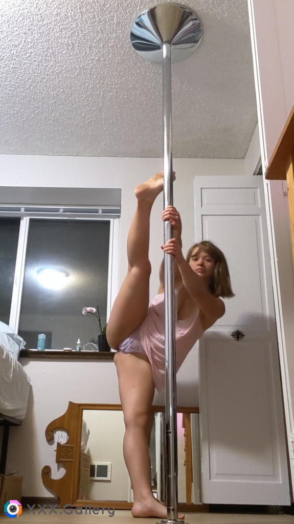 I got a stripper pole ?