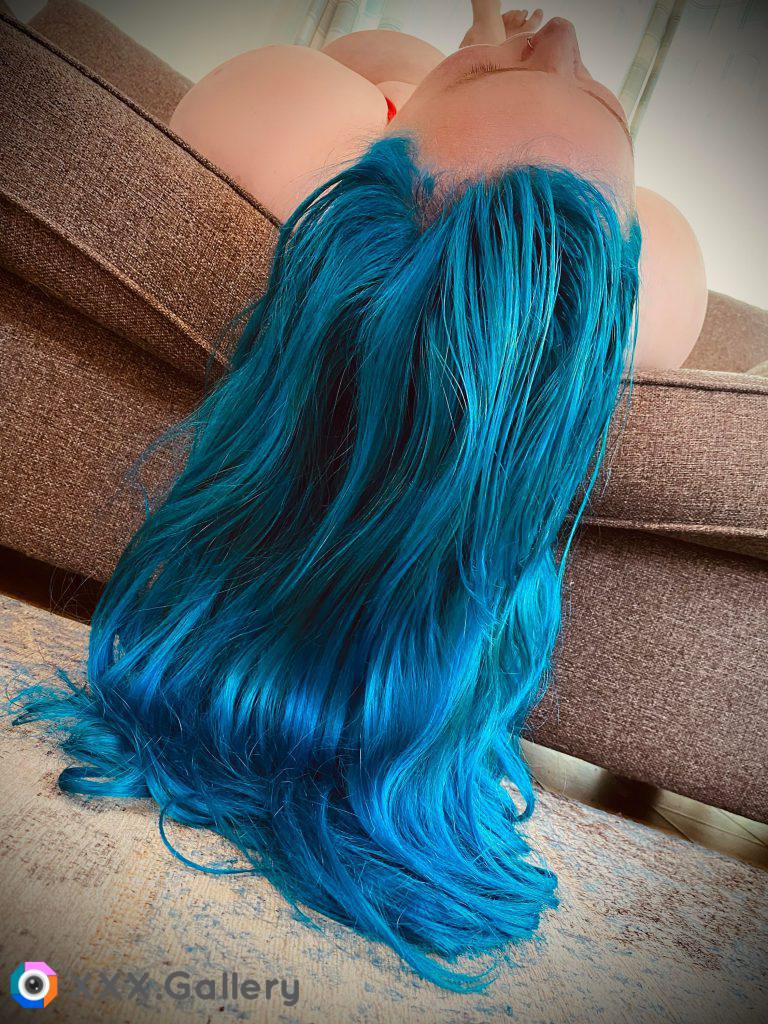 ??✨ Long blue hair for the win ?