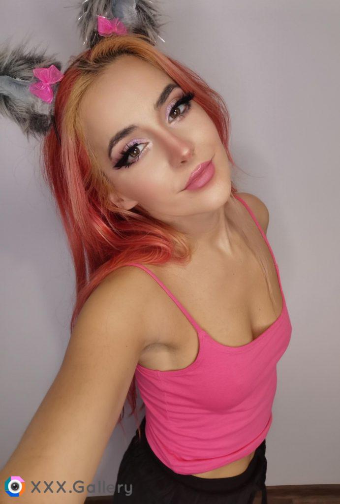 i feel sexy with this pink top