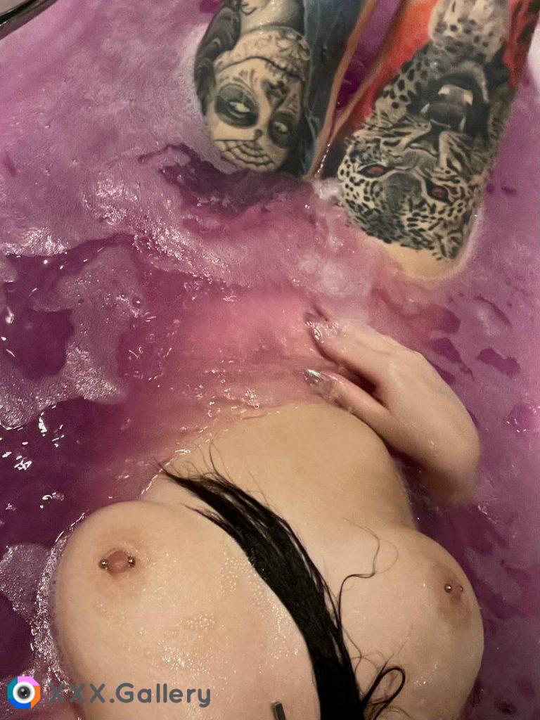 Come and take a bath together