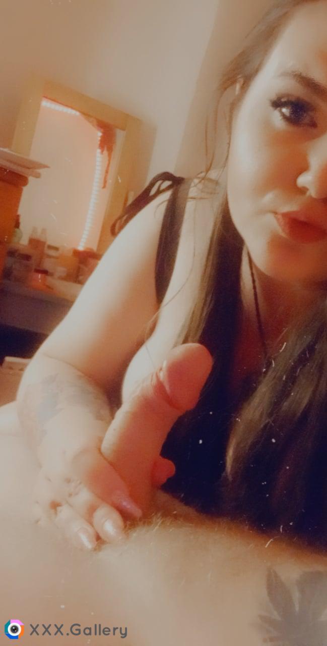 love having my hand pleasuring someone . Links bellow if interested not pressure x 💙🤍🔒⏬🔗