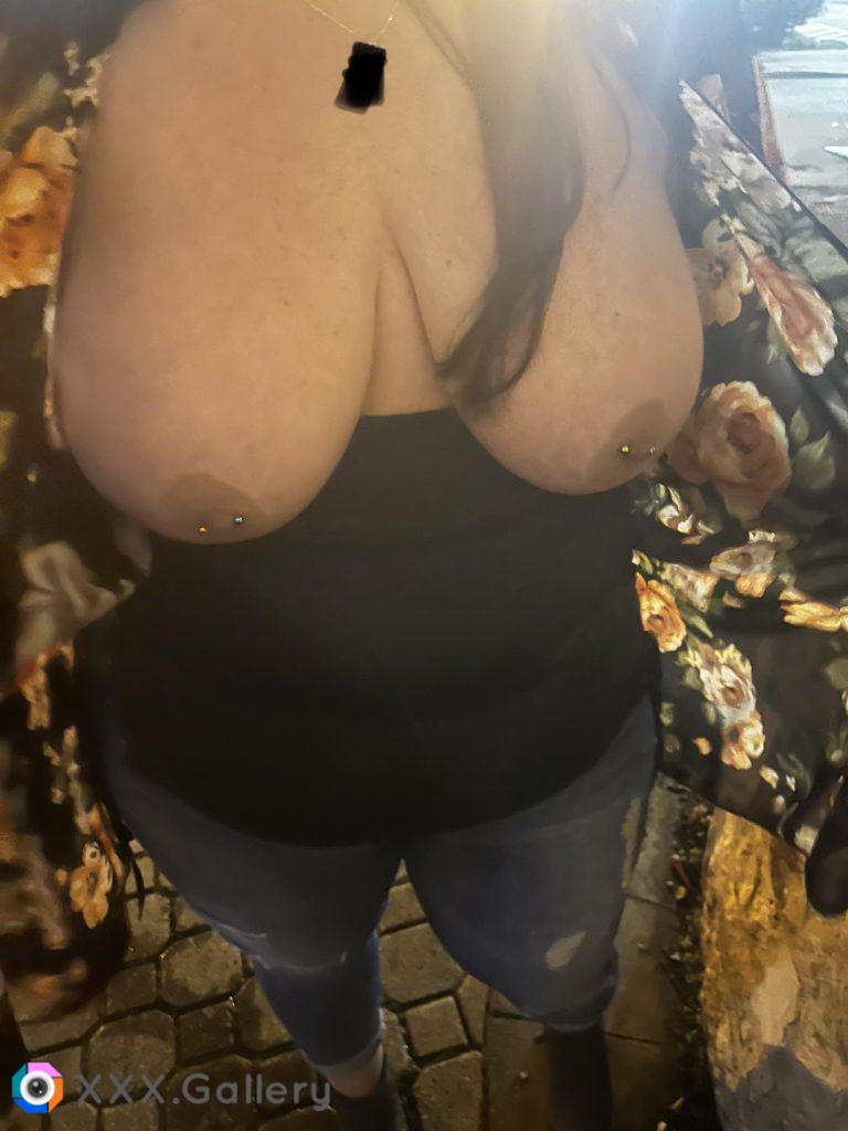 46 (f) Had a wardrobe malfunction on the street. Would you stop and help?