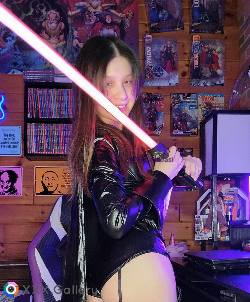 Nothing like a Darth Vader cosplay in a geeky room [F]