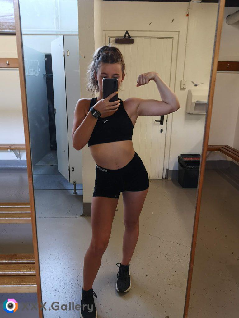 Want to fuck me in the gym changing room?