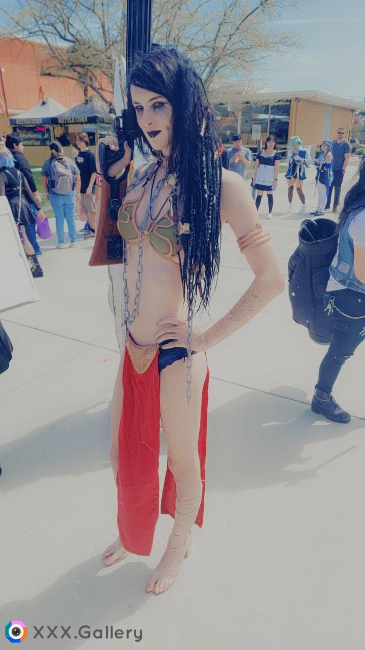 Went to a anime con as a huttese slave. Hope you all enjoy. [Cosplay by me]