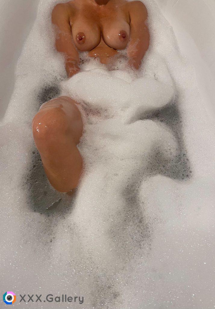 I was feeling extra special during bath time and I wanted to share it 😉