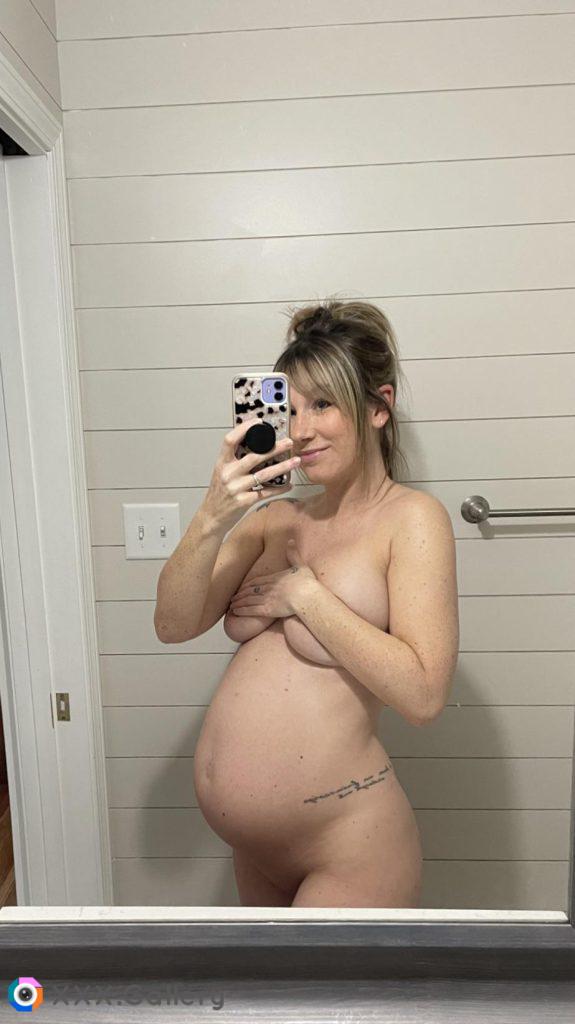 Would you fuck a pregnant girl?