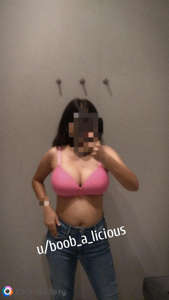 (f) I'm in next trial room than yours. Btw they are 32D