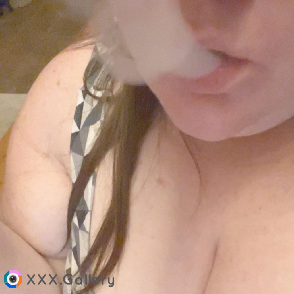 Does anyone else know how to blow smoke rings? [F]