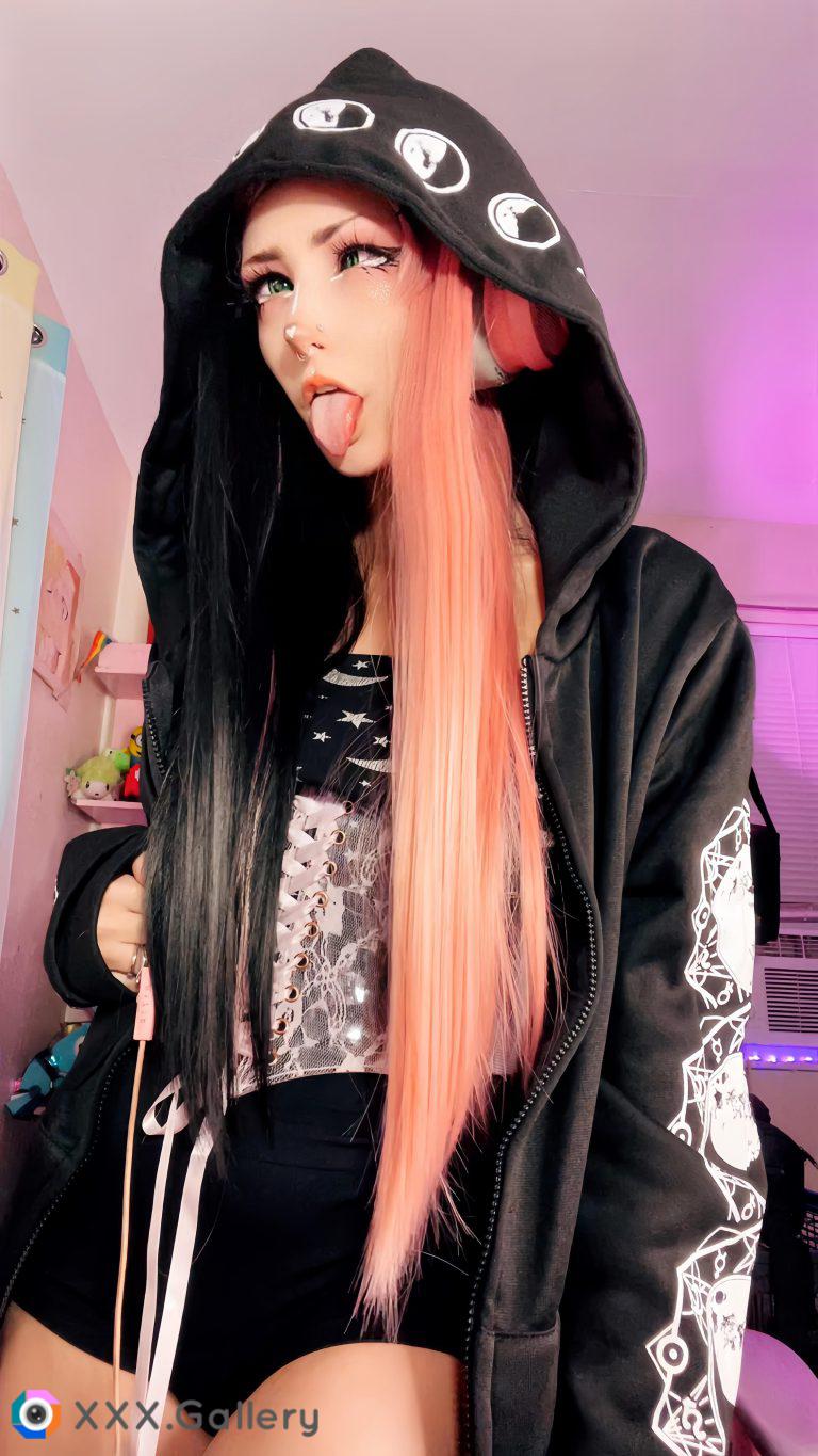 Pastel goth ahegao by Emery Fennec