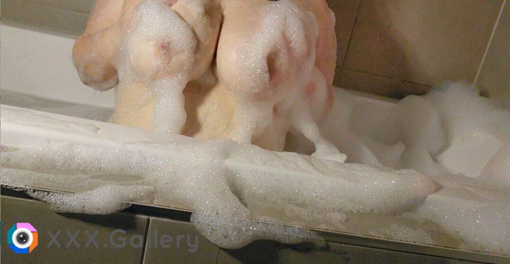 Bubble bath with me? x