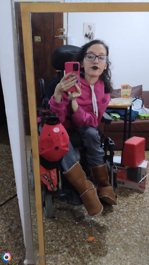 Geeky goth disabled girl