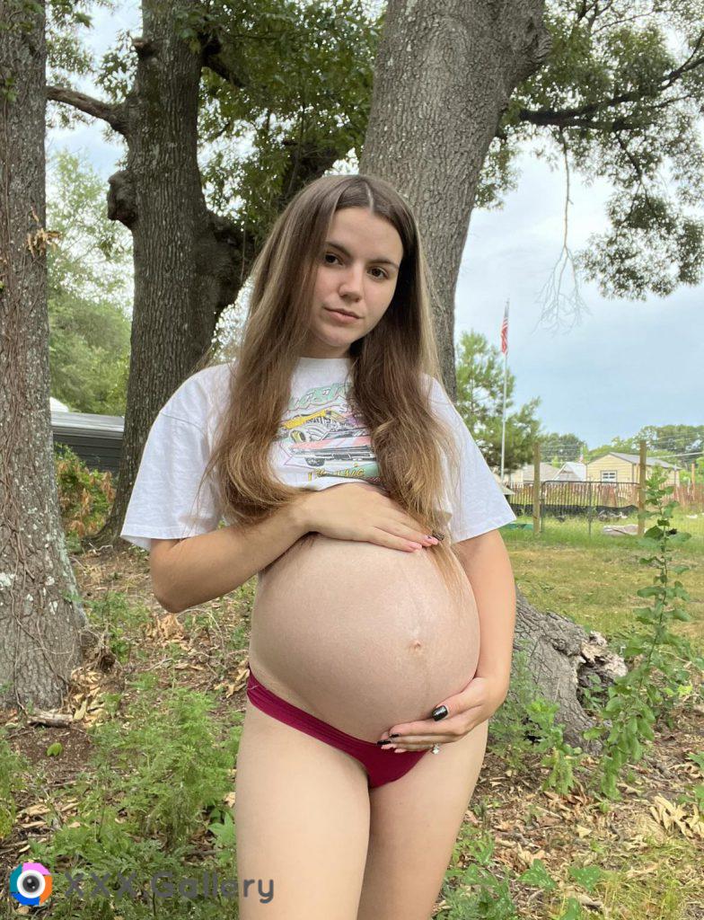 You meet your online gf for the first time and realize that she’s pregnant, wyd?