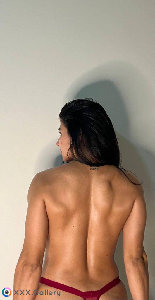 Are back muscles on a girl a turn on for you?