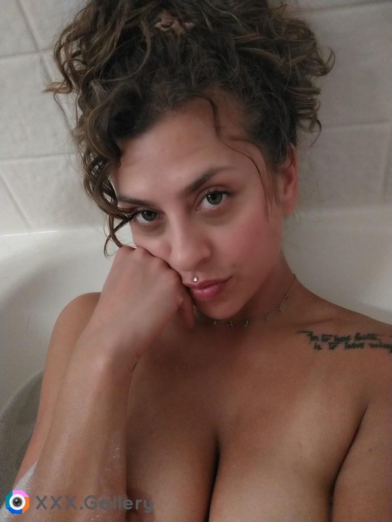 Bathtime with me (f)(over18)