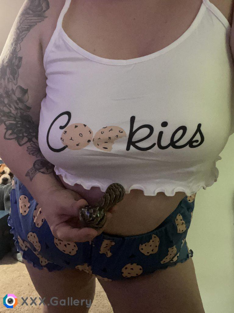 I’ll bring the 🍪🍪 i(f) you bring the 🍃 🍃