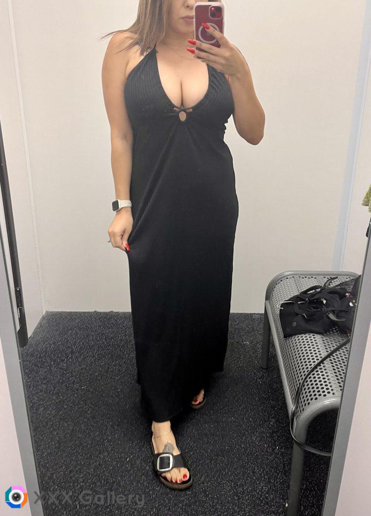 This dress only fit me If I took off my bra