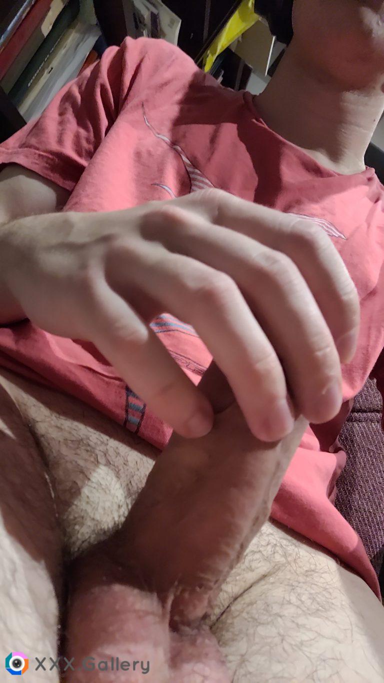 Wanna get high and fuck??😏😏(m21)