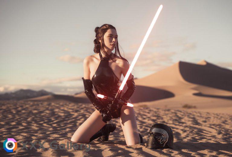 Dark Rey cosplay (KyloRenClub)