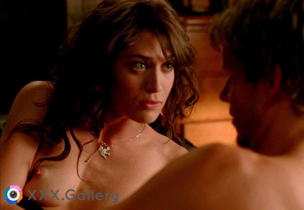 Lizzy Caplan