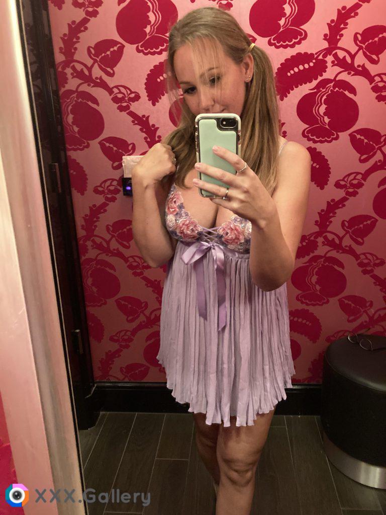 Victoria’s Secret changing room selfie…